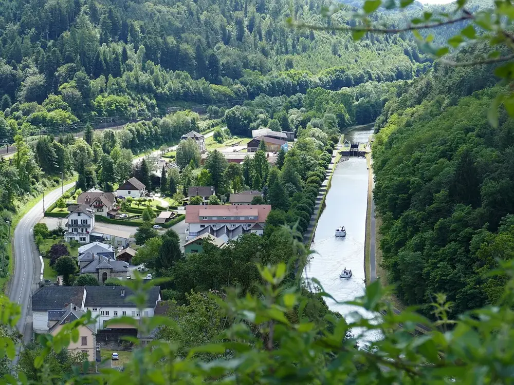 Vue de Château de Lutzelbourg