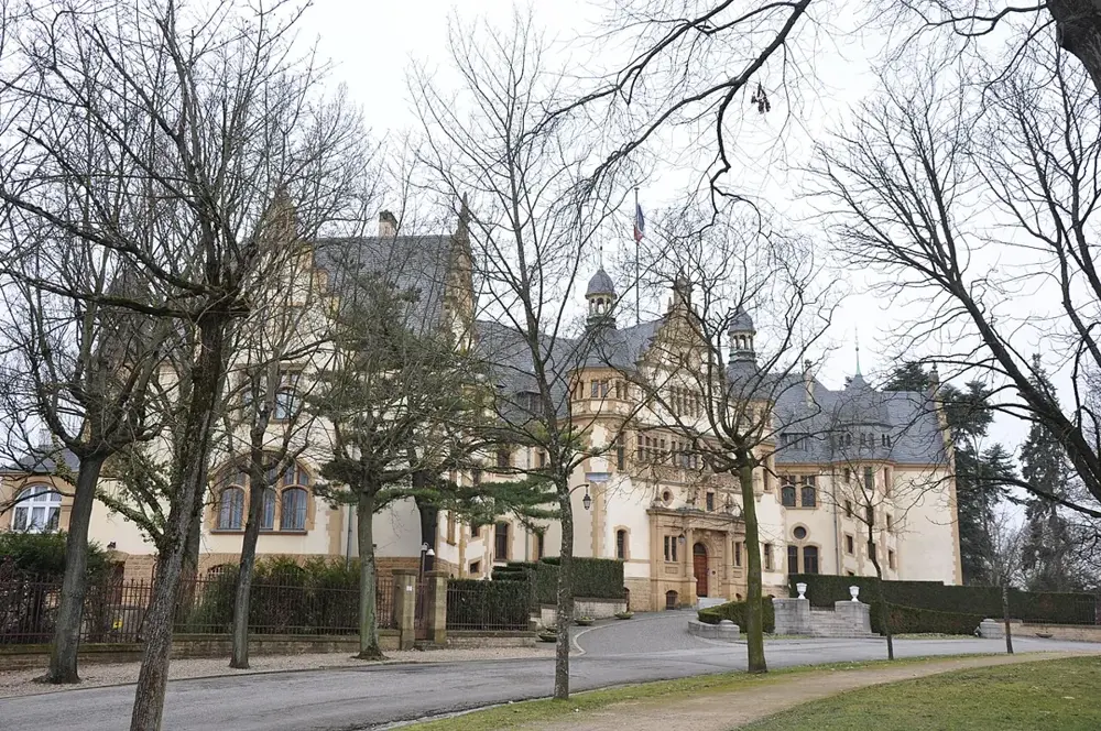 Le Palais du Gouvernement, Place du Général de Gaulle, Metz, Lorraine, France - panoramio